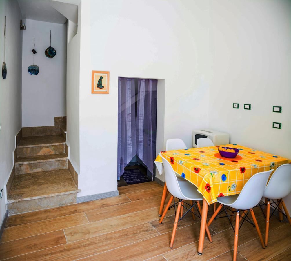 La Casa Di Penelope B&B E Noleggio Bici Elettriche Ispica Exterior photo